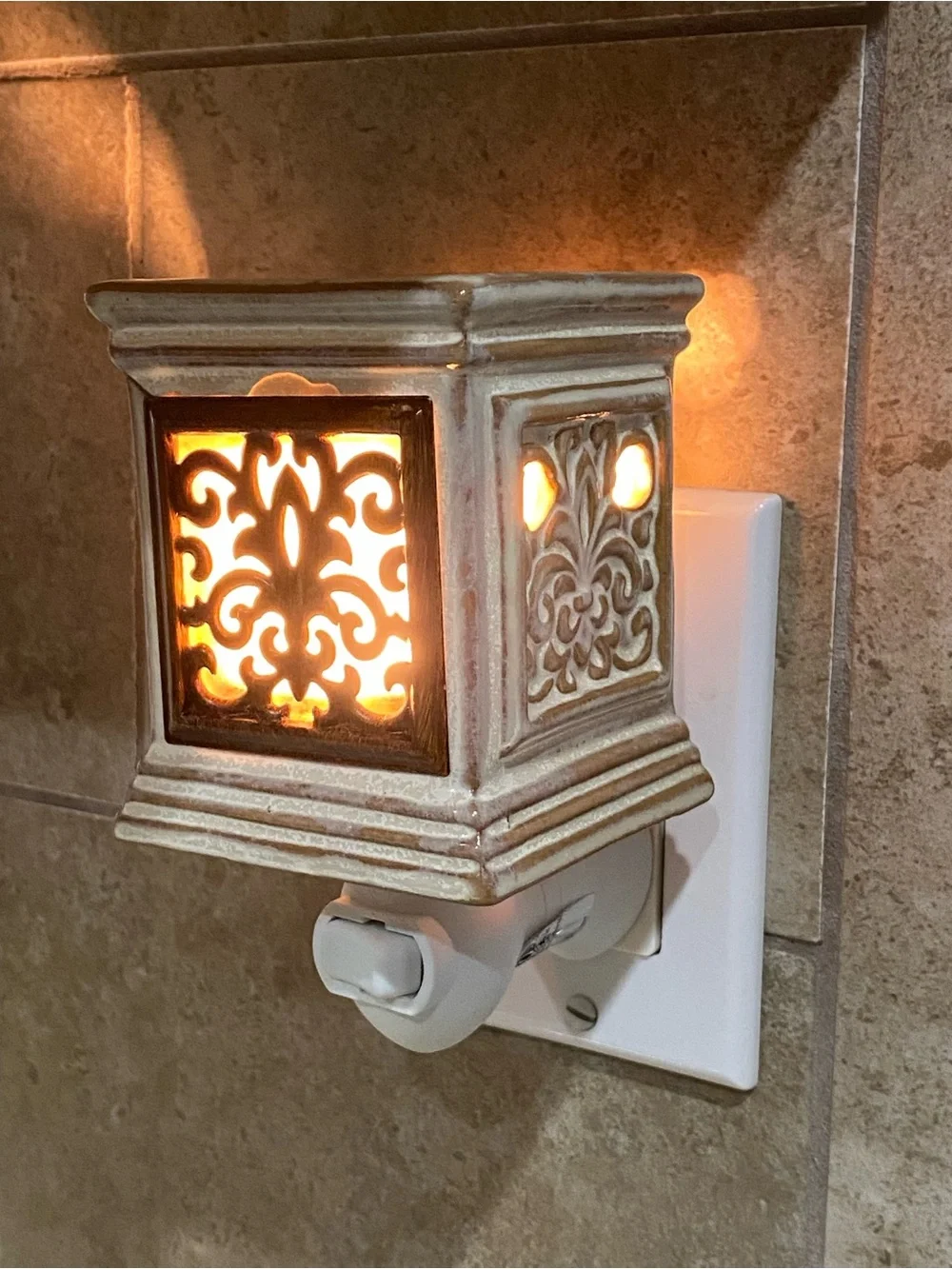 Wax Mini Warmer Plug-in Nightlight Ceramic Cream Brown Rustic